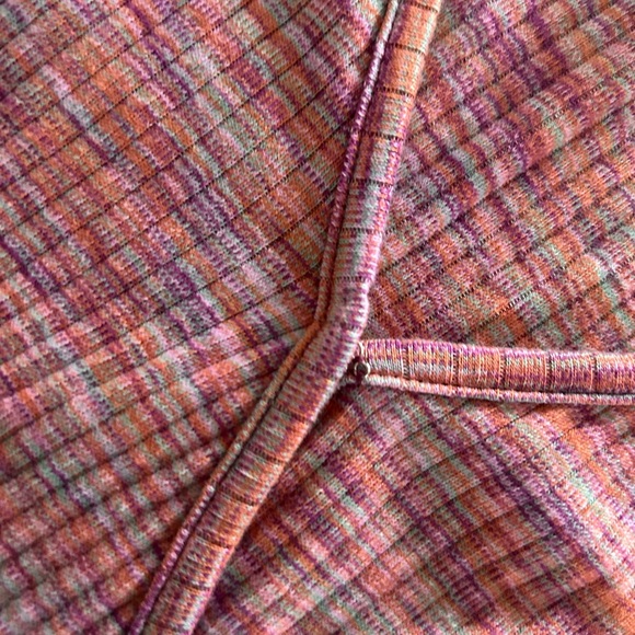 SO Purple Wrap Crop Top Fitted Blouse - Picture 4 of 5